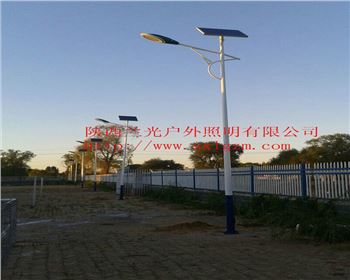 8米太陽能路燈-鄂爾多斯路燈工程